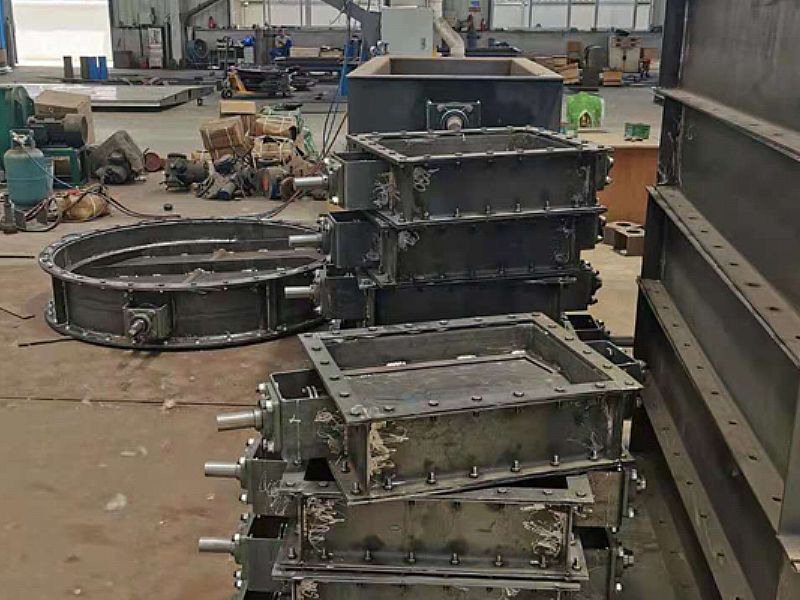 制作中的半成品擋板門，快來瞧一瞧