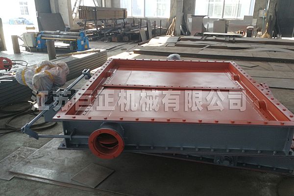 制作中的單軸擋板門，來看看