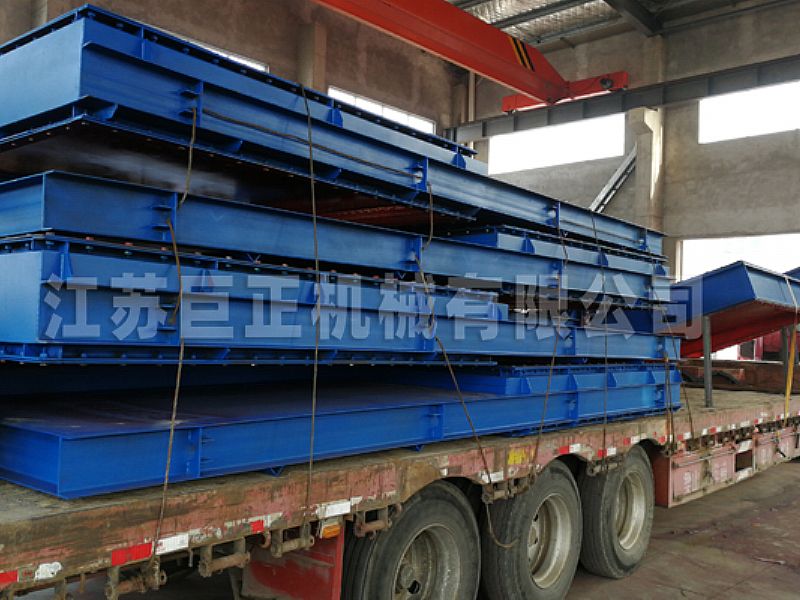 巨正機(jī)械公司一批擋板門驗(yàn)收合格，整裝待發(fā)了